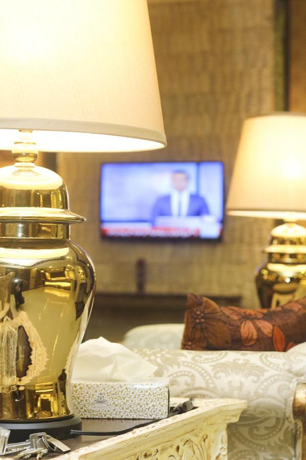 Shelton'S Rezidor Hotel Peshawar Bagian luar foto